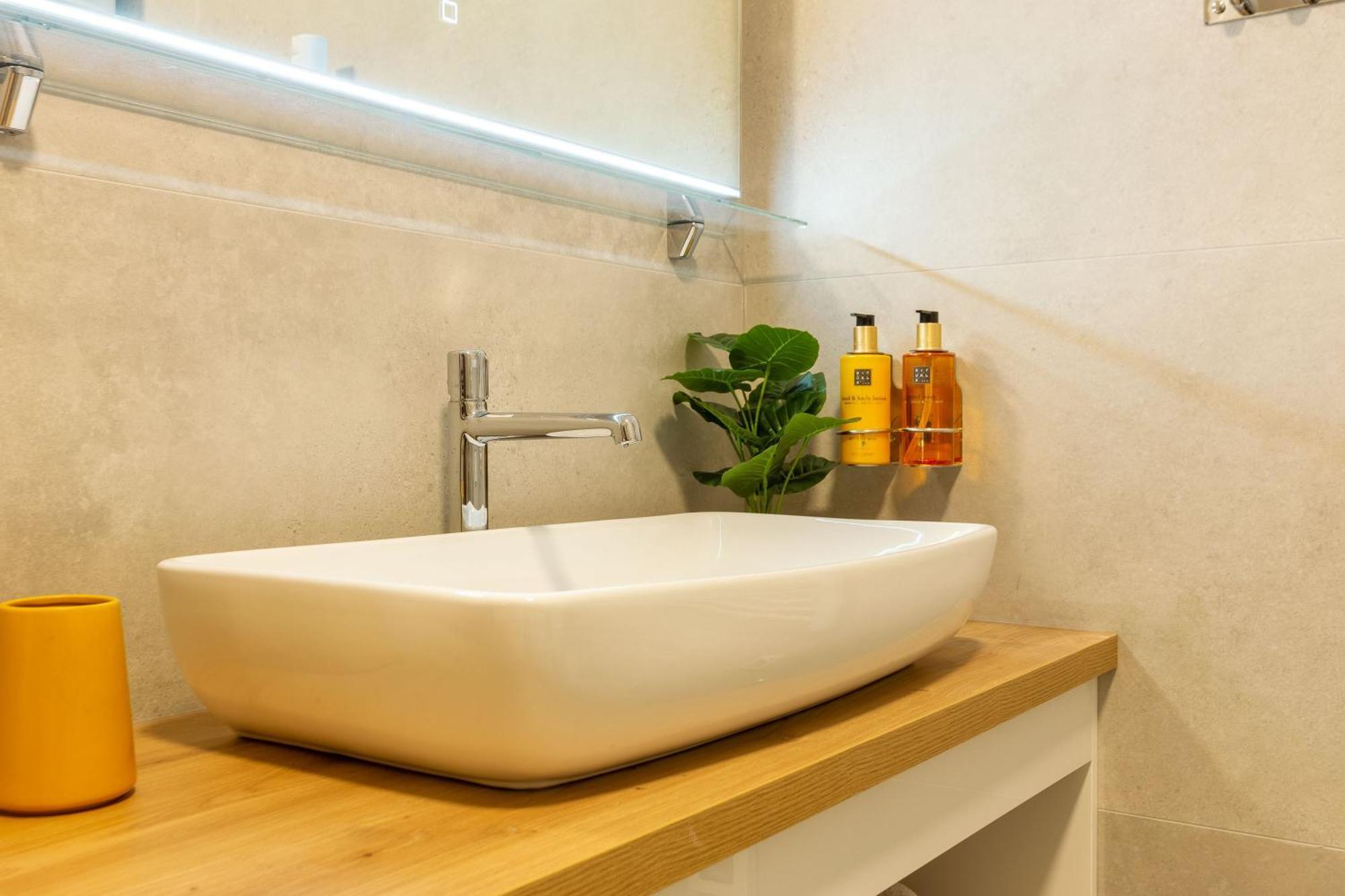 2M Exclusive Rooms زادار المظهر الخارجي الصورة
